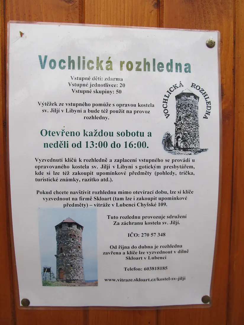Rozhledna Vochlice - cedule na dveřích
