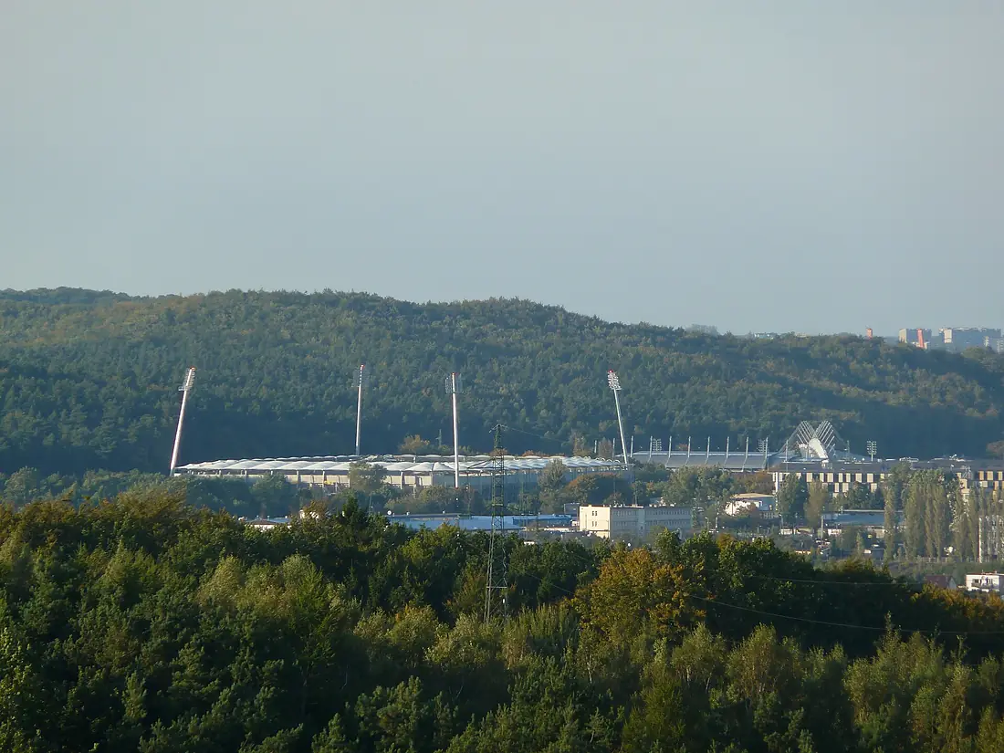 Nowy stadion piłkarski Gdyni 2010-10