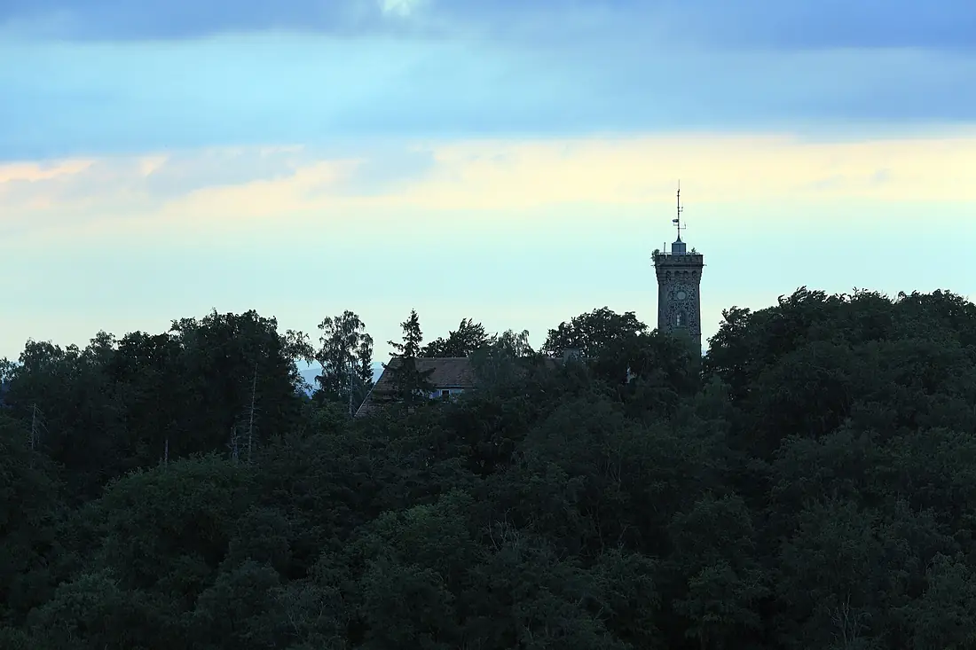 J01 636 Wilhelm-Raabe-Warte