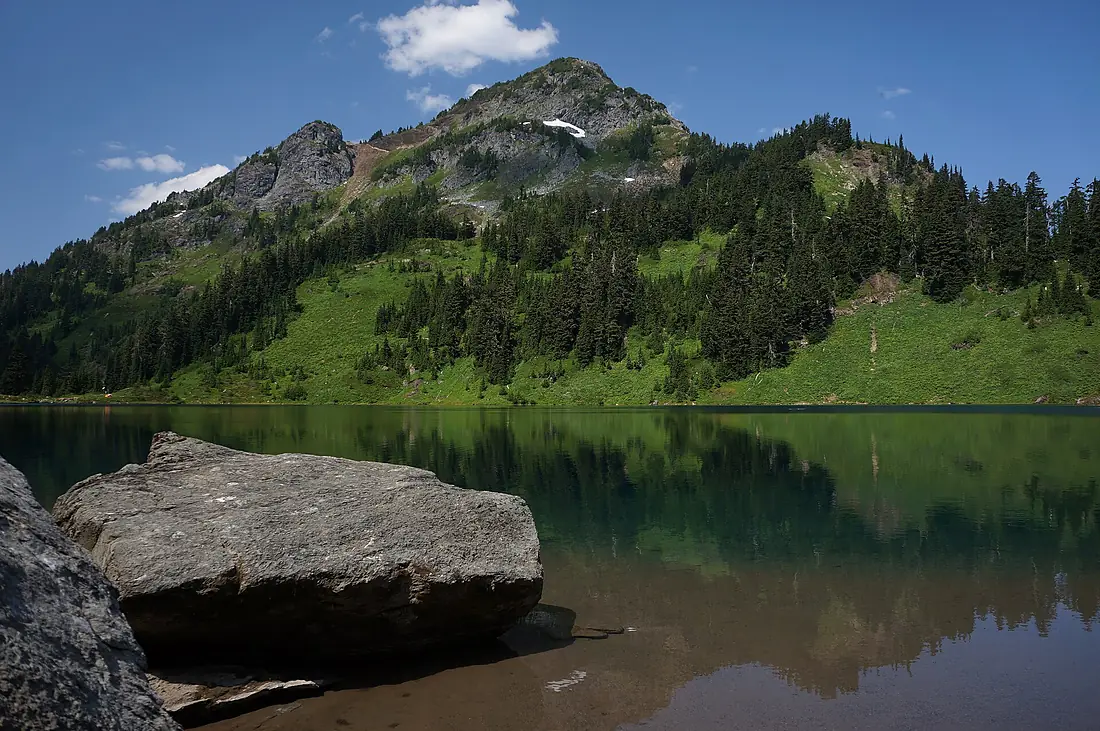 Winchester Mountain and the northern Twin Lake